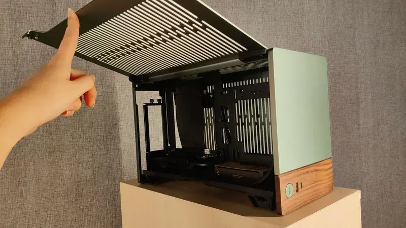 Fractal Design Terra